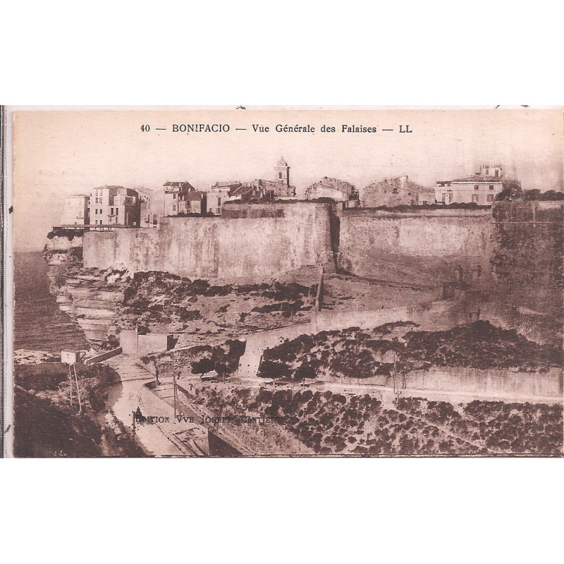 CPA - Bonifacio Vue Générale des Falaises