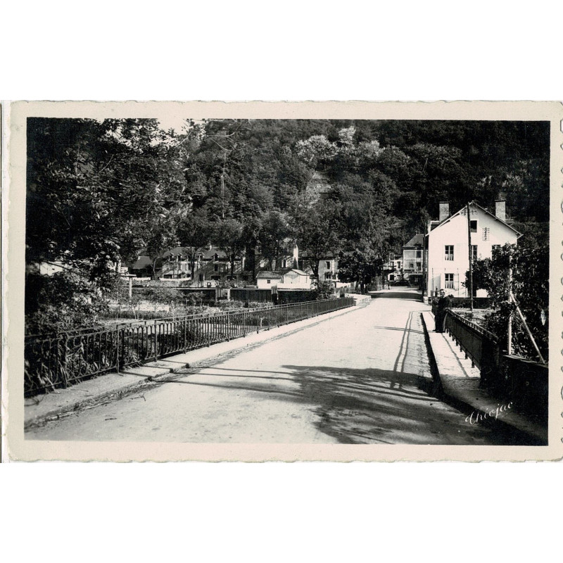 CPA - Aubazine - Gare  - Le Pont