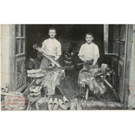 CPA -  Espalion - Atelier...
