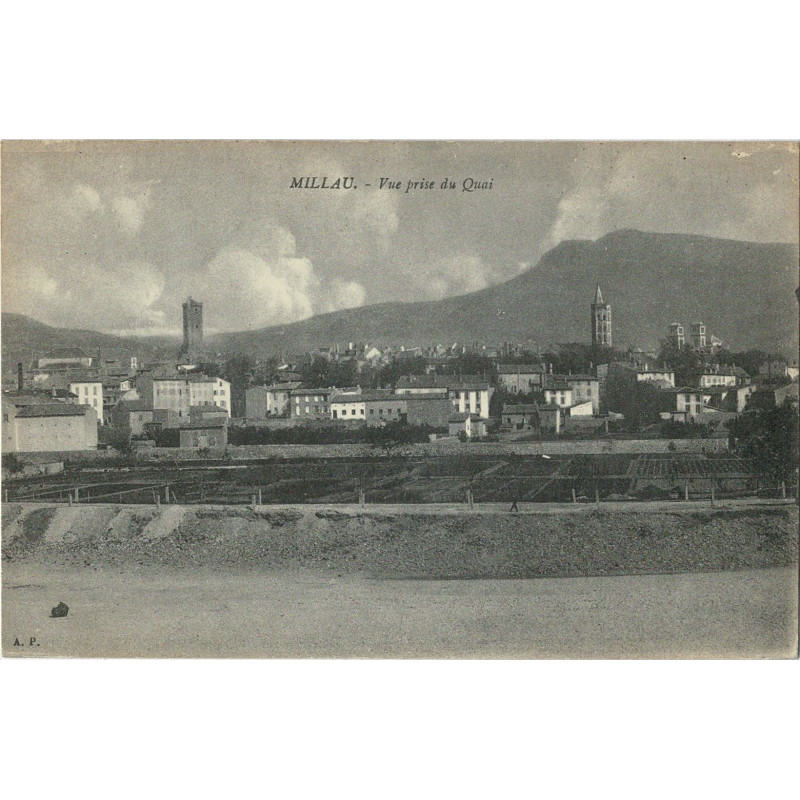 CPA - Millau - Vue Prise du Quai