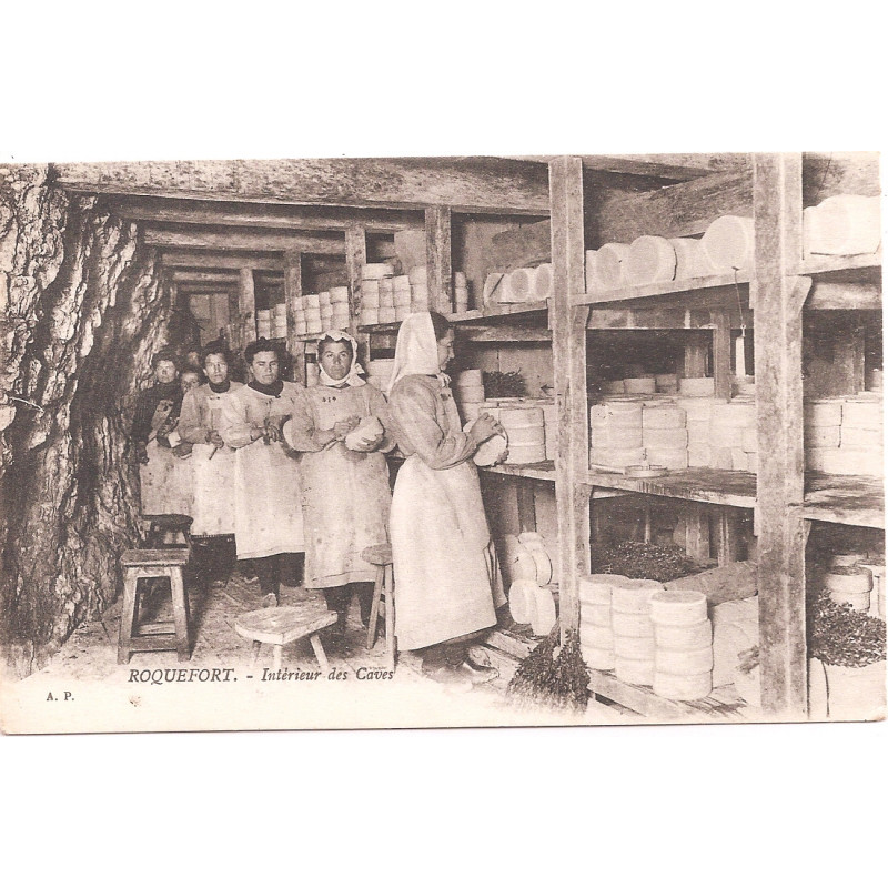 CPA - Roquefort - Interieur des Caves