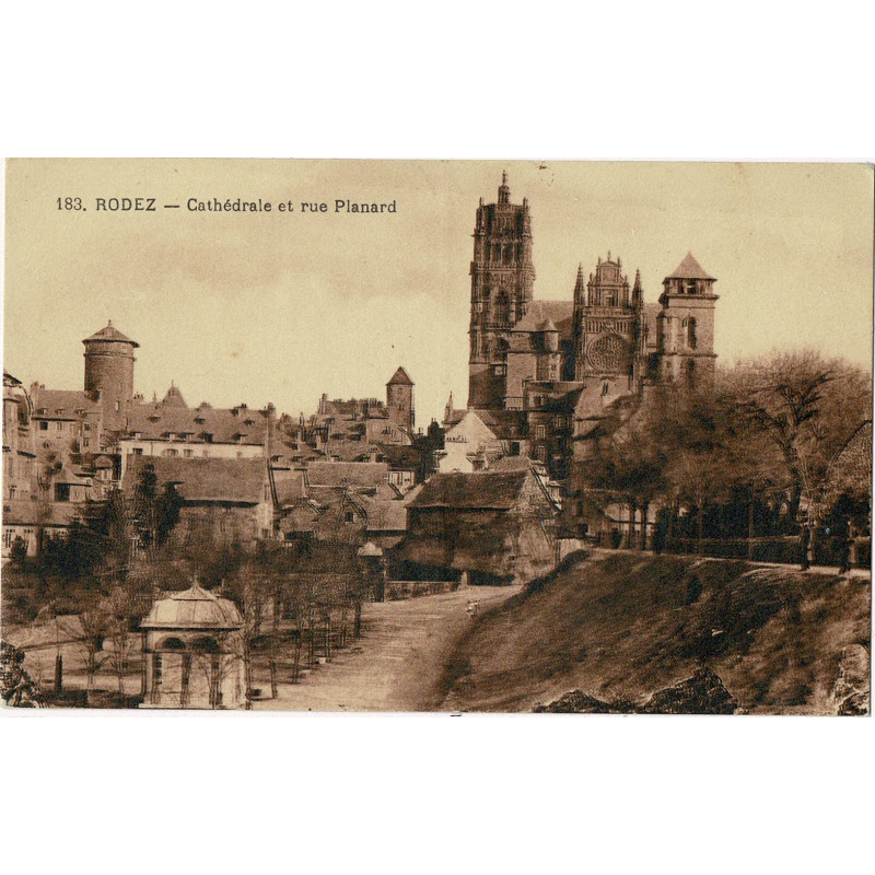 CPA - Rodez - Cathédrale et rue lanard