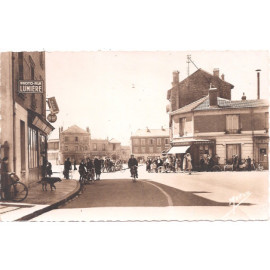 CPSM - Sevran - Place du...