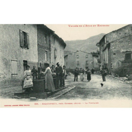 CPA - Roquefeuil - La Fontaine