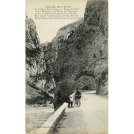 CPA - Défilé de Pierre Lys...