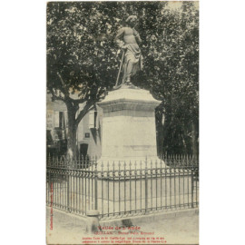 CPA - Quillan - Statue de...