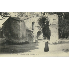 CPA - Arles - Les Alyscams