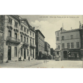CPA - Arles - Hôtel des...