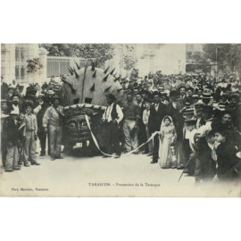 CPA - Tarascon - Procession...