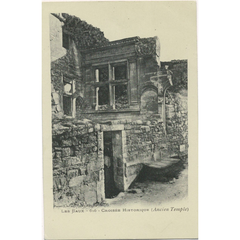 CPA - Les Baux - Croisée Historique