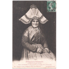 CPA - Coiffes et Costumes...