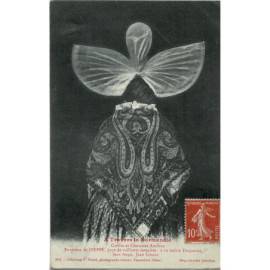 CPA - Coiffes et Costumes...