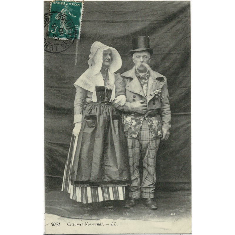 CPA - Costumes Normands