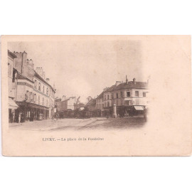 CPA - Livry - La Place de...