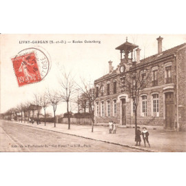 CPA - Gargan-Livry - Ecoles...