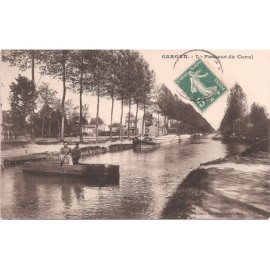 CPA - Gargan - le Passeur...