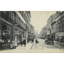 CPA - Saint-Denis - La Rue...
