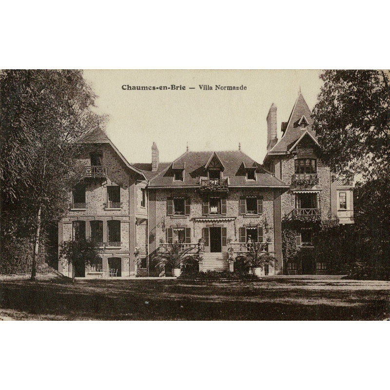CPA - Chaumes-en-Brie - Villa Normande