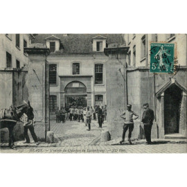 CPA - Meaux - L'Entrée du...