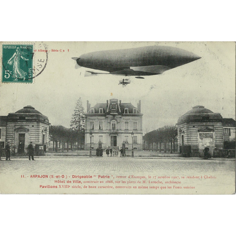 CPA - Arpajon - Dirigeable "Patrie"