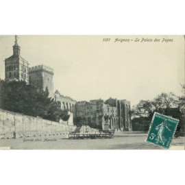 CPA - Avignon - Le Palais...