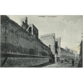 CPA - Avignon - Les Remparts