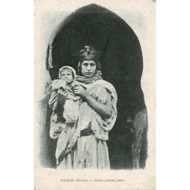 CPA - Oujda - Jeune Femme...
