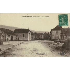 CPA - Courchaton - Le Centre