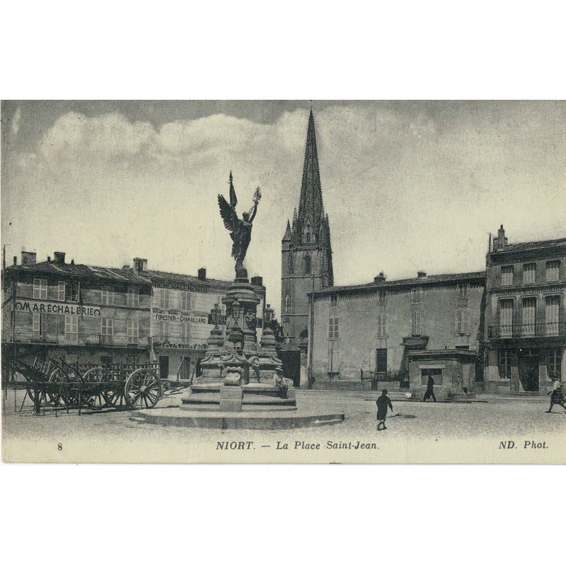 CPA - Niort - La Place Saint-Jean