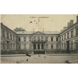 CPA - Niort - la Préfecture